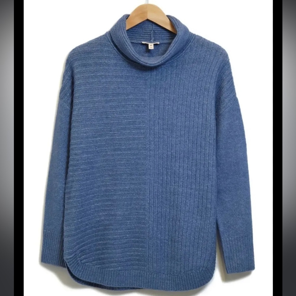 Como Vintage Turtleneck Sweater